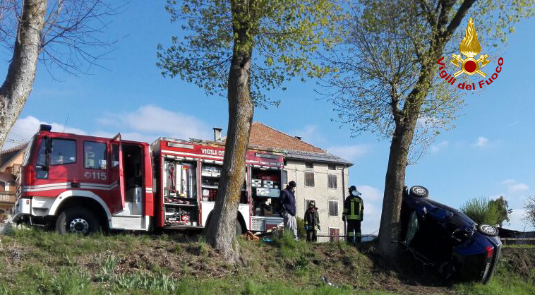 TRAGICO INCIDENTE STRADALE A ROANA, MUORE UN 27ENNE